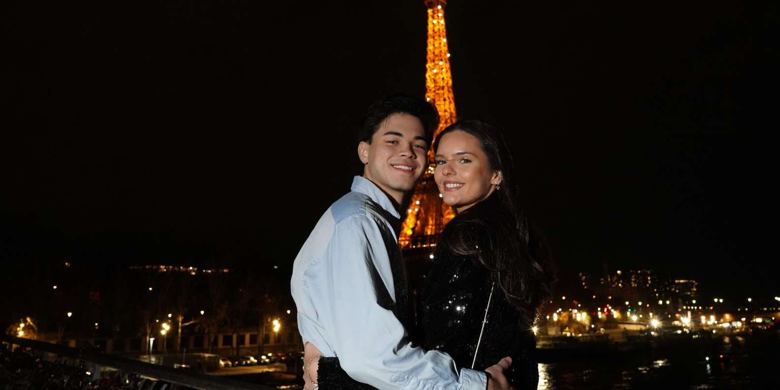Séance photo de couple romantique avec photographe parisien